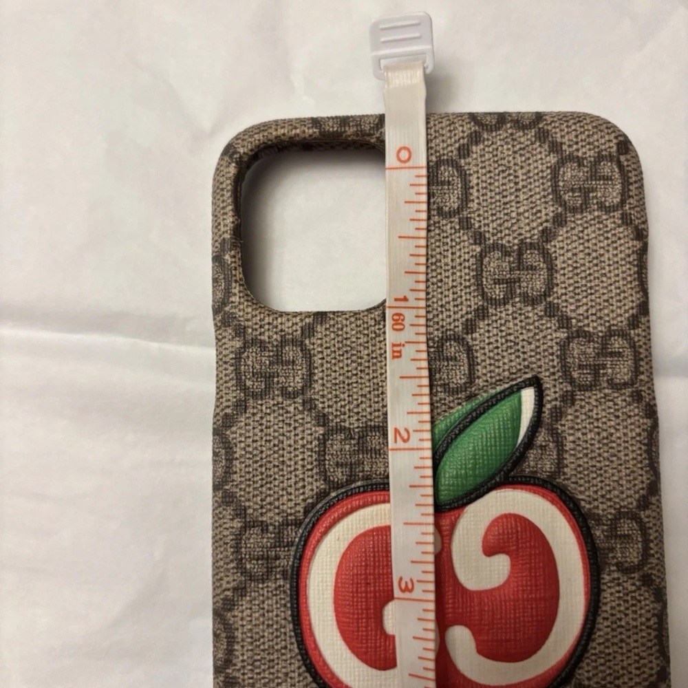 Authentic Gucci Beige GG with Apple design.  Designer iPhone Case iPhone 11 Pro - Picture 12 of 12